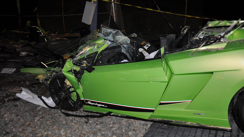 Illustration for article titled Suspected Drunk Driver Wedges A Lamborghini Gallardo Entirely Underneath A Construction Trailer